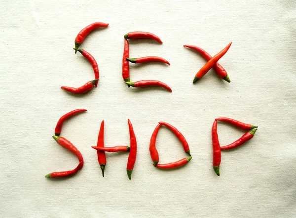 Pimentas Vermelhas Picantes Isoladas Palavras Sex Shop — Fotografia de Stock