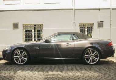 Amsterdam, Hollanda - 22 Temmuz 2019: Spor otomobil Jaguar F-Type V8s. 