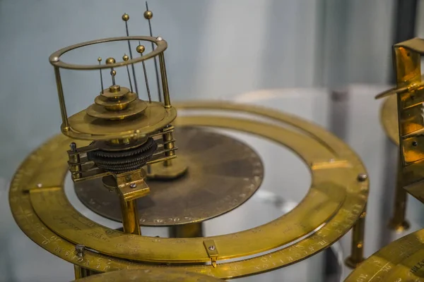 Gammal Vintage Modell Solsystemet Mässing Astrolabe — Stockfoto