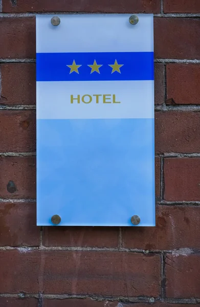 Отель Три Звезды Знак Трехзвездочный Знак Отеля Вздохе Фон Красного — стоковое фото