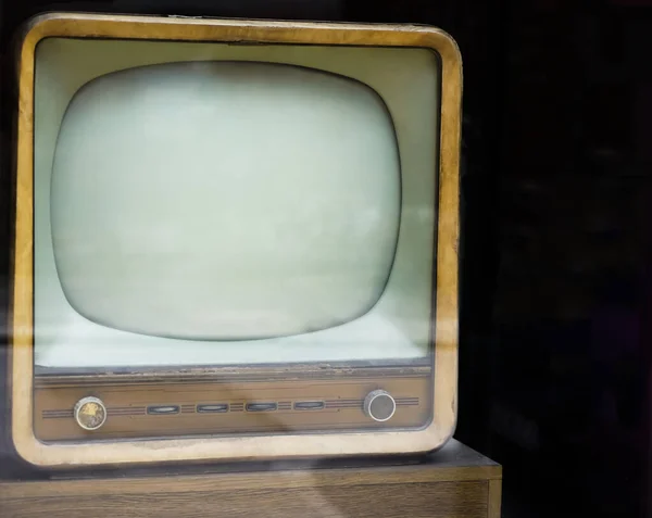 Egy Retro Barna Régi Televízió Asztalon Fekete Fal Háttér Vintage — Stock Fotó