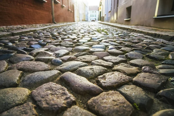 日落时分 欧洲的古城 用复古的鹅卵石建成 鹅卵石铺路背景 — 图库照片