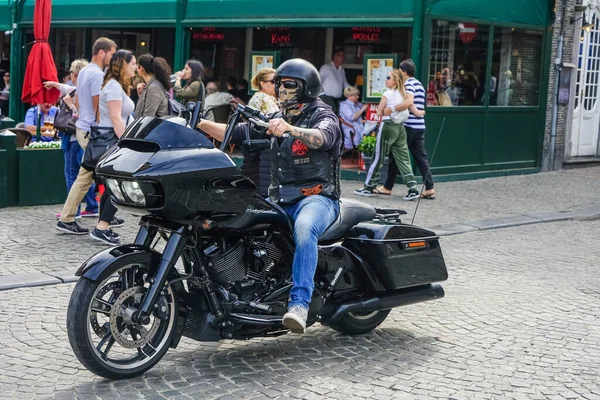 Brugge Belgium July 2018 Young Man Helmet Leather Jacket Motorcycle — Stock Photo, Image