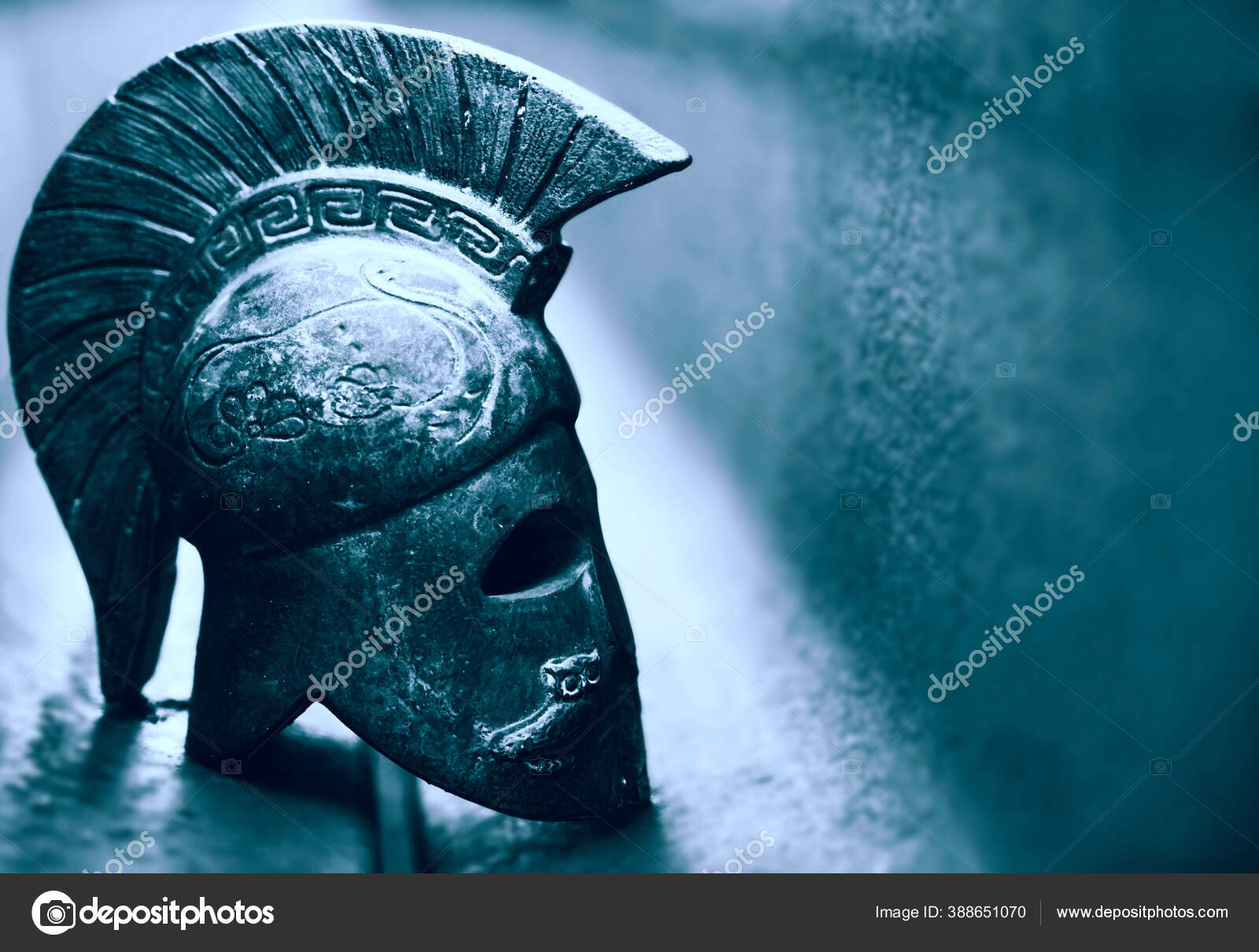 古希腊战士的头盔罗马军团A ——图库图片© borjomi88 #388651070, image size:1600x1210