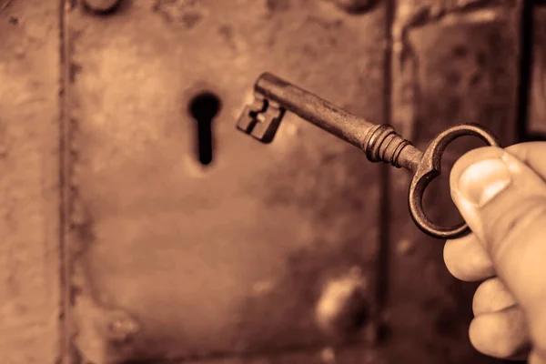 빈티지 역사의 열쇠를 문잠금과 — 스톡 사진
