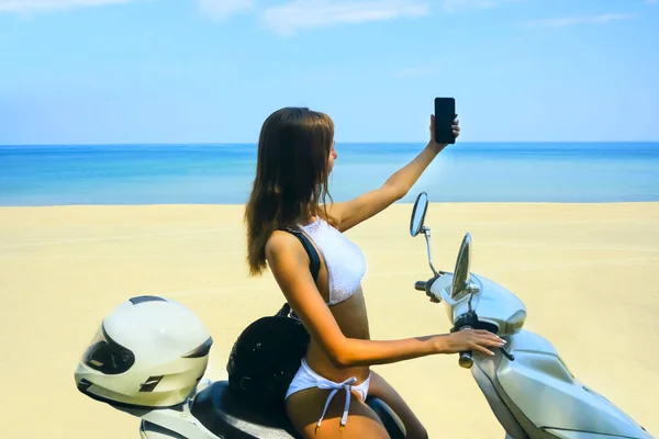 Sexy Girl White Bikini Swimsuit Sitting Motorcycle Taking Selfie Portrait — Stock Photo, Image