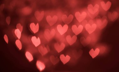 Geceleyin Bokeh Heart şeklinde ışıklar. Bulanık kalp şeklinde ışıklar. Sevgililer Günü aşk konsepti