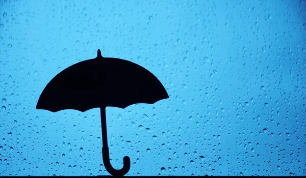 Fenster Mit Regentropfen Zeichen Symbol Des Regenschirms Regenwetter — Stockfoto