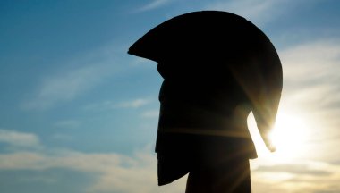 Antik Yunan savaşçısı miğferi. 