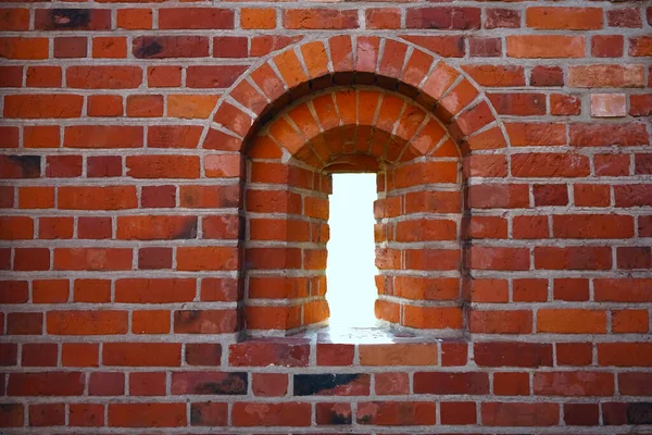 Ventana Una Pared Ladrillo Rojo Fondo Laguna —  Fotos de Stock