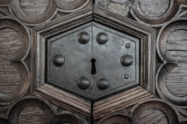 Vintage Wooden Door Framed Door Panels Antique Metal Ornate Old — Stock Photo, Image