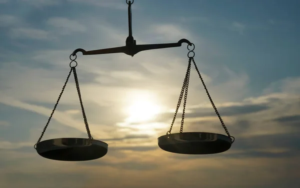 Escalas Fondo Justicia Concepto Derecho Jurídico Equilibrio Mano Cielo Signo — Foto de Stock