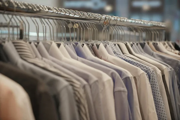 Appendini Tessuto Con Camicie Uomini Appendini Abiti Lavoro — Foto Stock