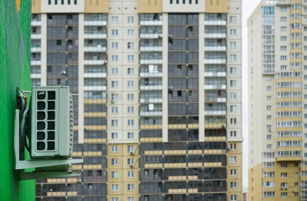 Antigua Unidad Aire Acondicionado Aire Libre Fachada Casa Vista Lateral — Foto de Stock