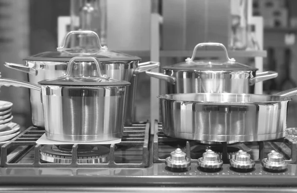 Panelas Fogão Gás Cozinhar Cozinha Fogão Com Panelas Cozinha Moderna — Fotografia de Stock