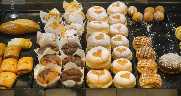 Cafeteria Showcase Sweet Pastries — Stock Photo, Image