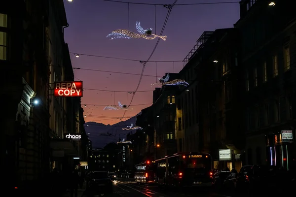 Innsbruck Austria Diciembre 2019 Calle Nocturna Centro Innsbruck Navidad Feliz —  Fotos de Stock