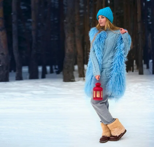 Woman Lantern Winter Forest Night Scene — Stock Photo, Image