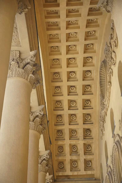 Elementos Decorações Arquitetônicas Edifícios Colunas Pommelo Padrões Nas Ruas Lugares — Fotografia de Stock