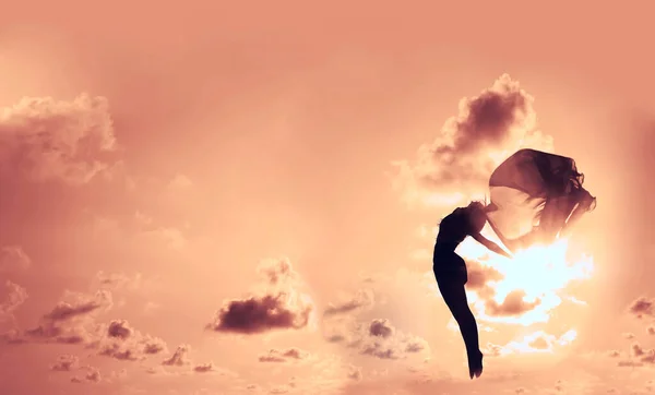 Silhouet Van Een Balletdanser Voor Een Zonsondergang — Stockfoto