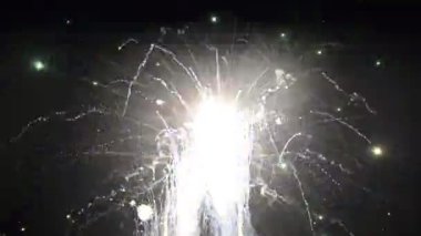 mutlu kutlama havai fişek