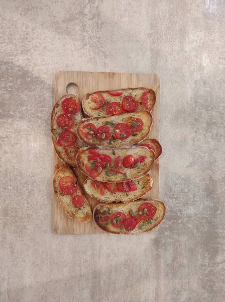 Domácí snídaňové sendviče vařené v troubě — Stock fotografie