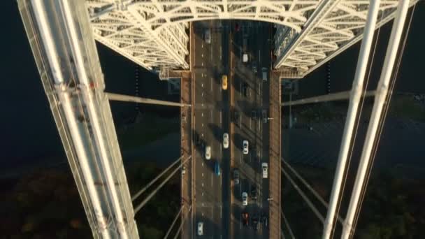 ジョージ ・ ワシントン ・ ブリッジの空中ドローン ショット — ストック動画