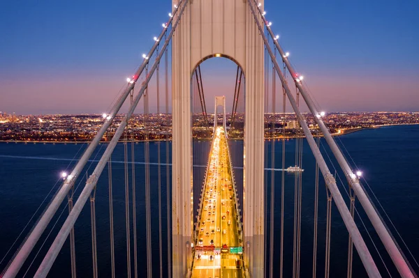 Flygfoto över Verrazzano Narrows Bridge — Stockfoto