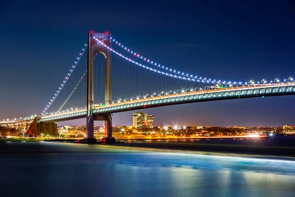 Verrazzano Ponte Stretto di notte — Foto Stock