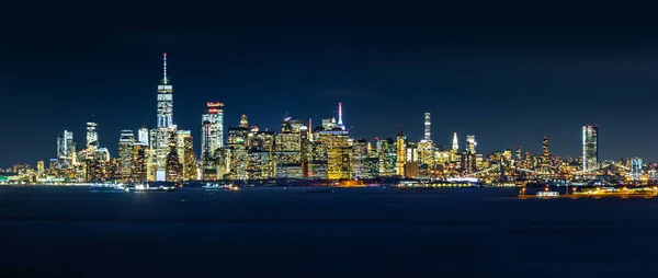 New York City Skyline éjjel — Stock Fotó