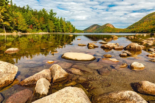 Lagoa da Jordânia em Acadia Nantional Park, Maine — Fotografia de Stock