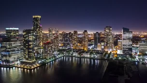 Gece Jersey City hiperlapse şehir silueti bakan — Stok video