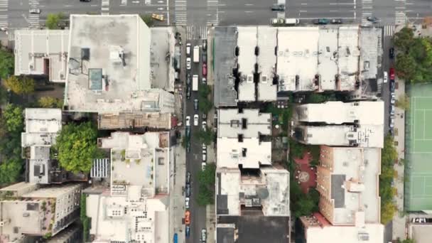 Letecké ptáci oko pohled drone záběry Upper West Side okolí v Nyc — Stock video