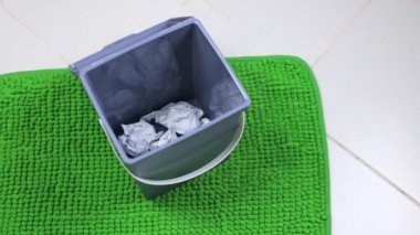 Kağıt çok depo gözüne uçar