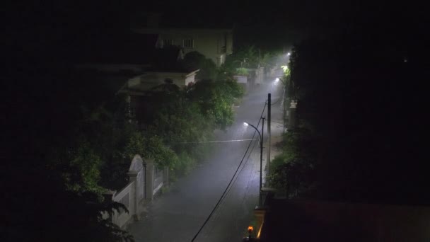 Fuertes Lluvias Calle Durante Noche — Vídeos de Stock