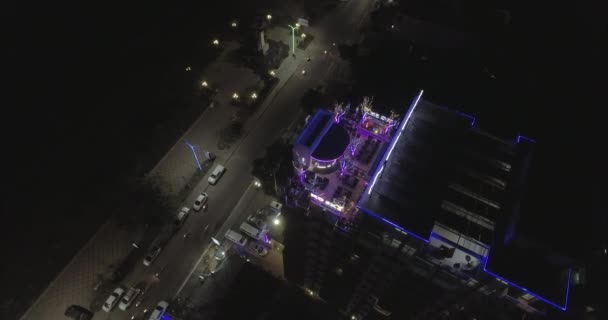 塔の最上階にあるレストランの空中パン — ストック動画