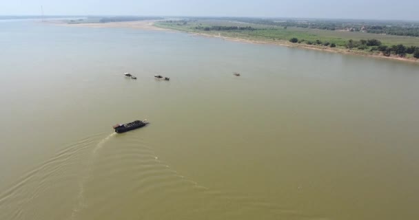 河床河床沙土疏浚船的航静力观 — 图库视频影像