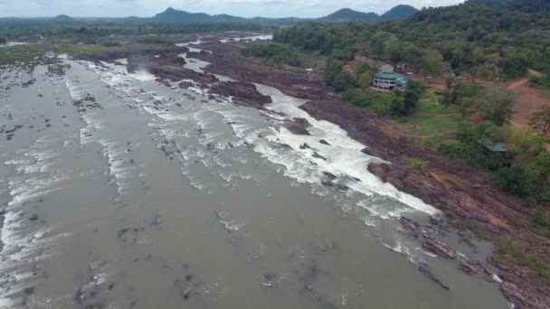 Statikus Légifelvételek Lépcsőzetes Vízesések Mekong Folyón Zuhatag Sor — Stock videók