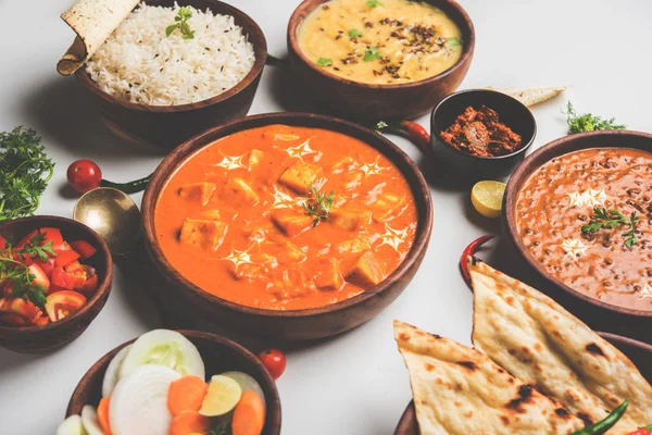 Ebéd Vagy Vacsora Rizs Lencse Paneer Dal Makhani Naan Chutney — Stock Fotó