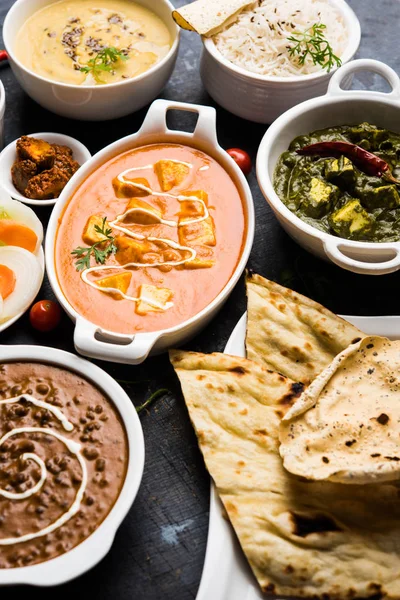 Comida Indiana Variada Para Almoço Jantar Arroz Lentilhas Paneer Dal — Fotografia de Stock