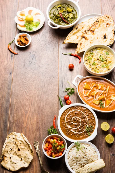 Geassorteerde Indiaas Eten Voor Lunch Diner Rijst Linzen Paneer Dal — Stockfoto
