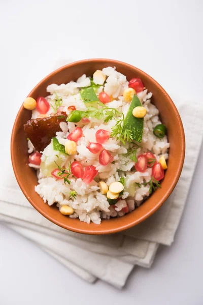 Gopalkala veya Dahi Kala lord Krishna Janmashtami veya Gokulashtami için sunulan bir prasad var. Dövülmüş pirinç, lor/süt, şeker, nar, biber, turşu ve kişniş kullanılarak yapılan