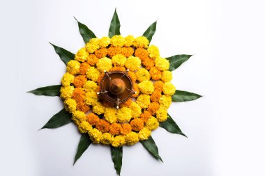 Kadife çiçeği çiçek rangoli Diwali veya Pongal Festivali için