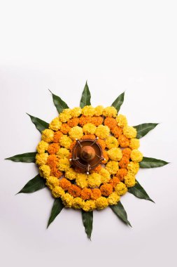 Kadife çiçeği çiçek rangoli Diwali veya Pongal Festivali için