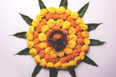 Kadife çiçeği çiçek rangoli Diwali veya Pongal Festivali için