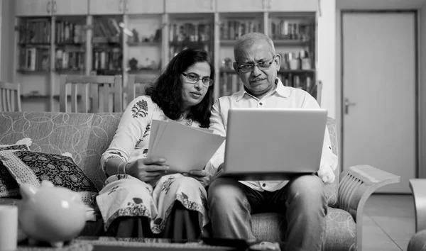 Senior Indian Asian Couple Accounting Doing Home Finance Checking Bills — Stock Photo, Image