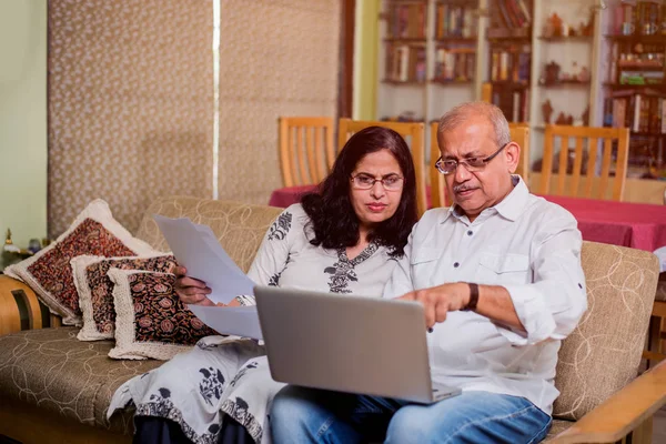 Senior Indian Asian Couple Accounting Doing Home Finance Checking Bills — Stock Photo, Image