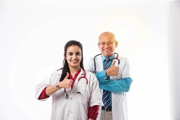 Indian Doctors Senior Male Young Female Medical Practitioner Standing Isolated — Stock Photo, Image