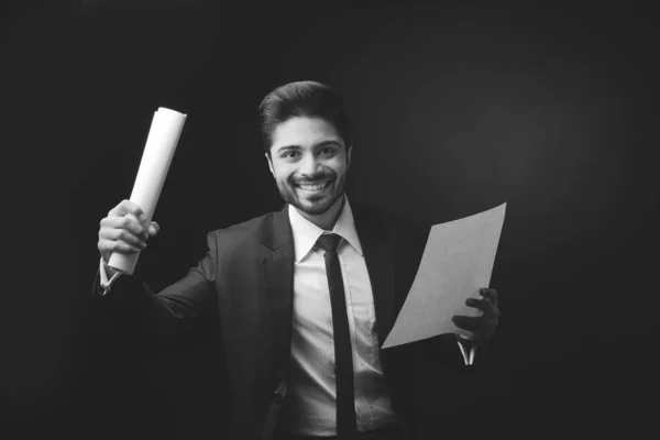 Hombre Negocios Barbudo Indio Celebrando Éxito Con Los Pulgares Hacia — Foto de Stock