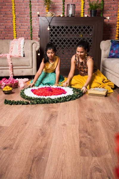 Niños Indios Celebrando Diwali Deepawali Bhai Dooj Rakhi Raksha Bandhan — Foto de Stock